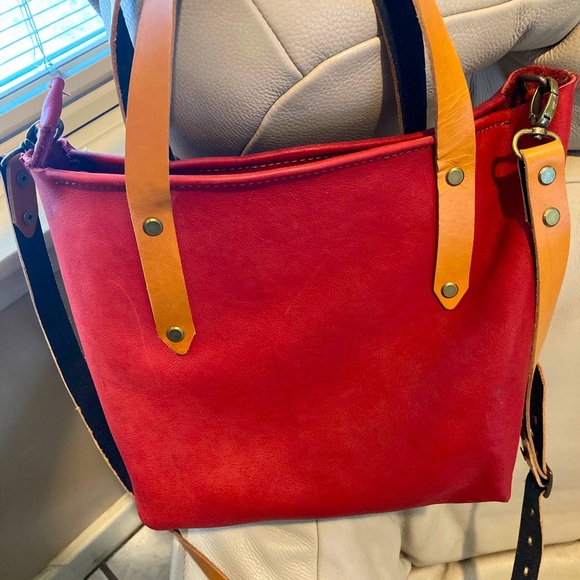 Boutique Red Leather Purse with Shoulder Strap*New - Picture 2 of 5